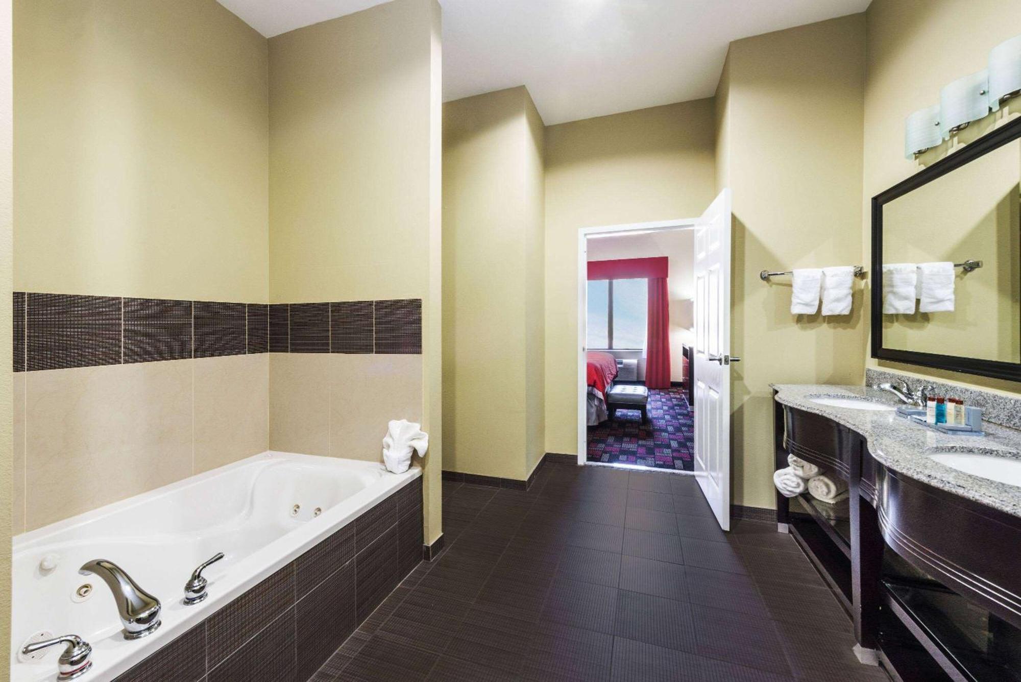 Wingate By Wyndham Lake Charles Casino Area Luaran gambar